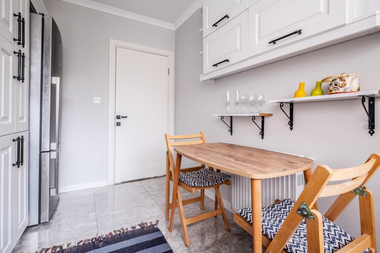 Vibrant Flat With Balcony In Maltepe Apartamento Estambul Exterior foto
